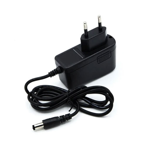 12V 2.4 Amp Power Adapter in Noida